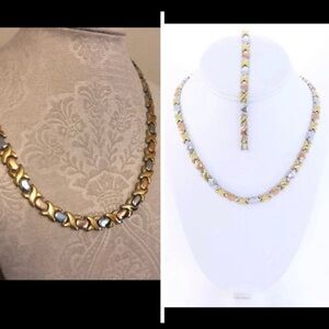 Brand NEW Tri-Color Gold XOXO Necklace Bracelet Jewelry Set